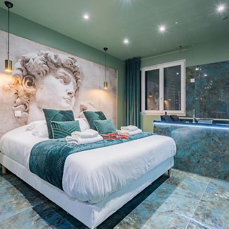 Le Musee D'Aphrodite / Jacuzzi Montgeron Exterior photo